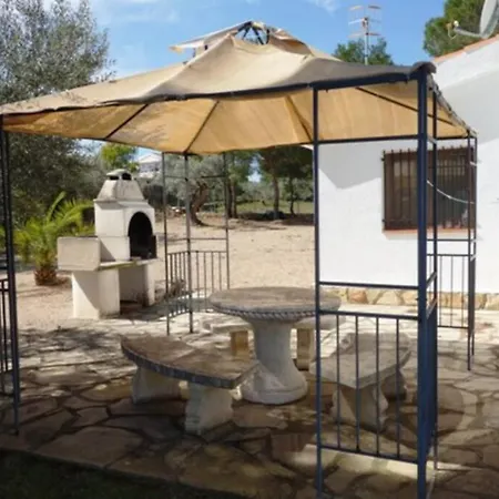 Villa Amp142 *